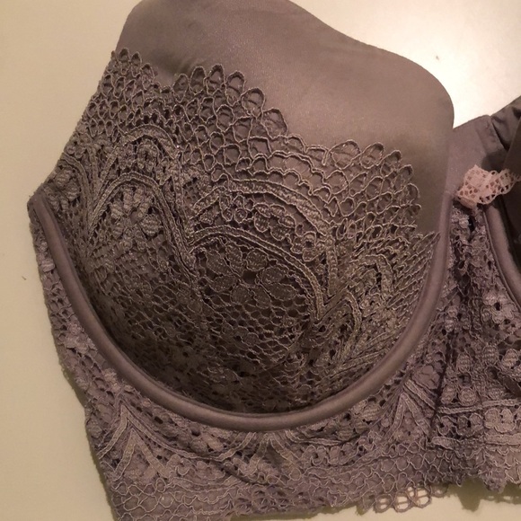 Victoria’s Secret Body By Victoria Bra - Picture 2 of 7